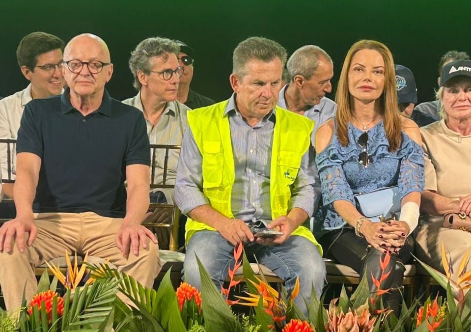 Governador defende justiça tributária, passaporte verde e ampliação de voos regionais após entrega da BR-163