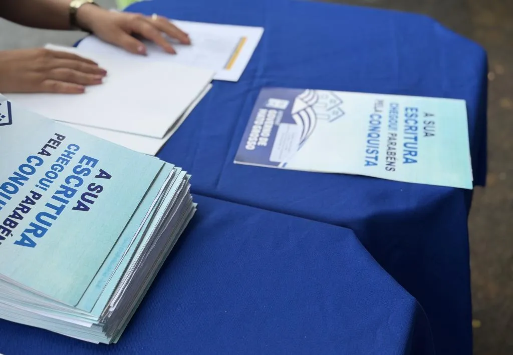 Governo de MT entrega escrituras definitivas em Campo Verde