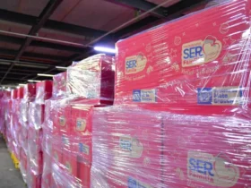 Governo de MT distribui cestas natalinas em Cuiabá