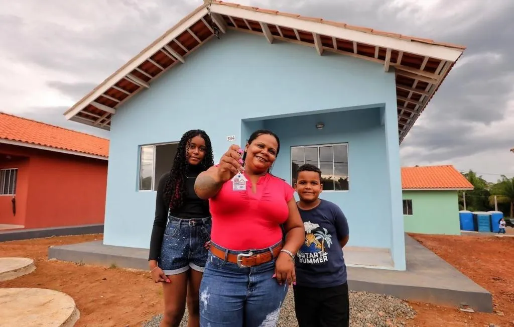 SER Família Habitação entrega 32 casas em Paranaíta