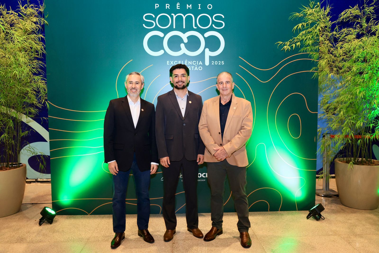 Reconhecimento nacional no evento SomosCoop destaca práticas de gestão que fortalecem o cooperativismo.