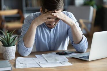 Inadimplência reincidente atinge 83,8% das novas negativações em novembro, aponta CNDL/SPC