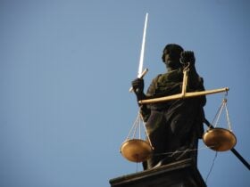 Donos de empresa que prometia "salvar endividados" somem em MT