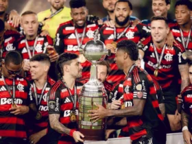 Justificativa do juiz argentino irrita bastidores alviverdes; especialistas apontam conduta violenta