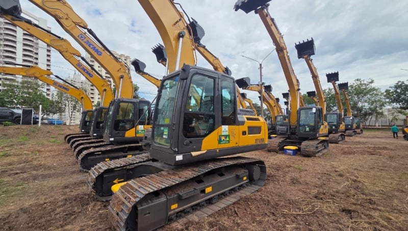 Lucas do Rio Verde recebe novos maquinários do Promaq; evento foi realizado em Cuiabá