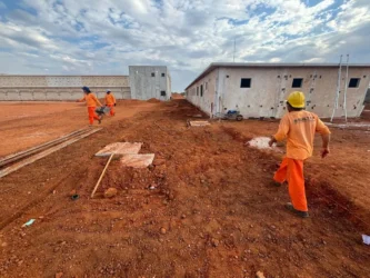 MT emprega mão de obra de reeducandos em 100% das obras prisionais