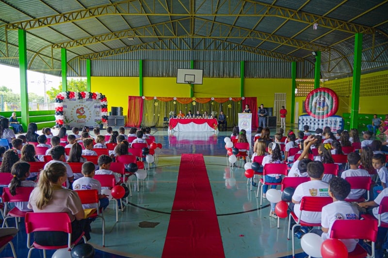 Mais de 100 alunos da Escola Municipal Caminho para o Futuro se formam no ciclo inicial do Proerd