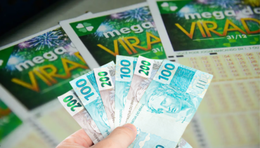 Mega da Virada 2025: quanto rende R$ 1 bilhão na poupança?
