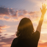 Mulher em paz com sua vida