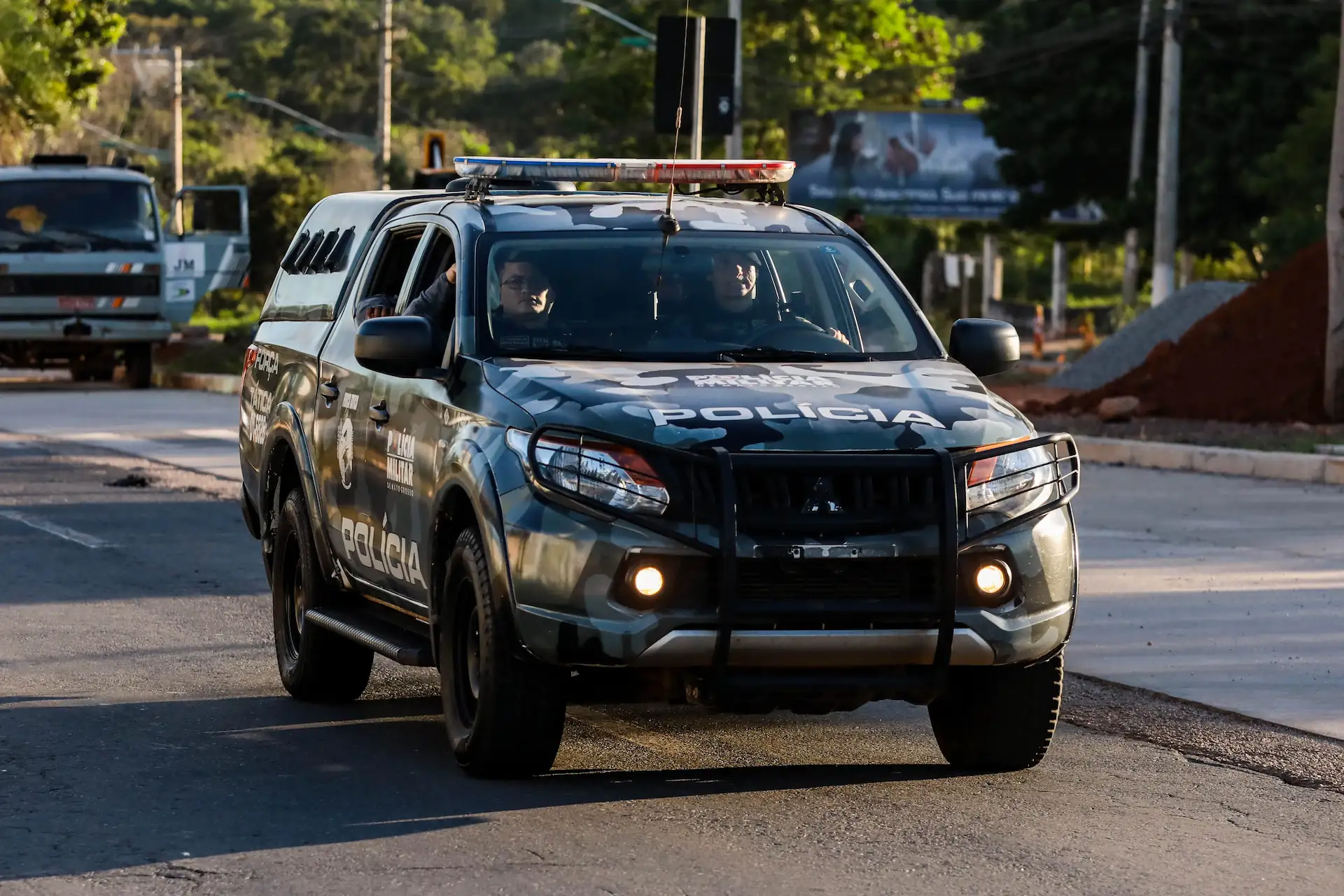 Força Tática prende dois jovens por tráfico em kitnets em Sorriso