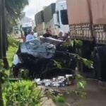 Impacto destruiu o veículo de passeio; vítima ficou presa às ferragens e morreu antes da chegada do socorro