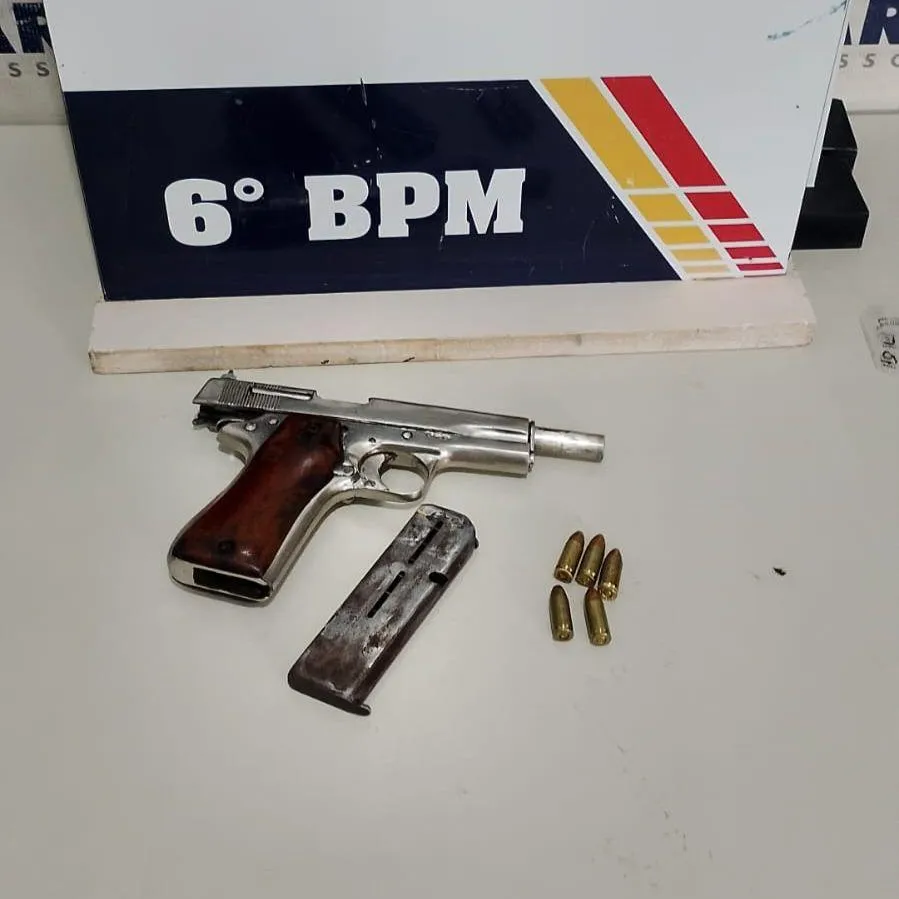 PM registra prisão por porte ilegal de arma de fogo em Cáceres