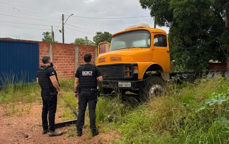 Polícias investigam acidente em Comodoro que matou delegado