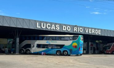 Procura por passagens aumenta no fim de ano e empresa orienta passageiros sobre documentação, bagagens e segurança nas viagens