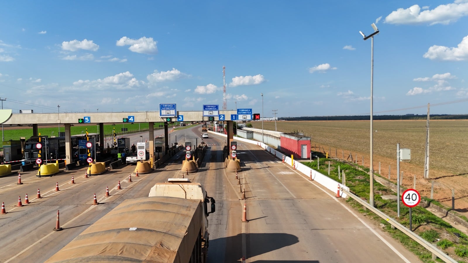 Praças de pedágio na BR-163 recebem radares de velocidade para proteção de trabalhadores e prevenção de acidentes