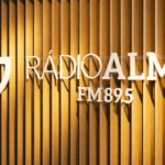 Rádio Assembleia amplia integração nacional em 2026
