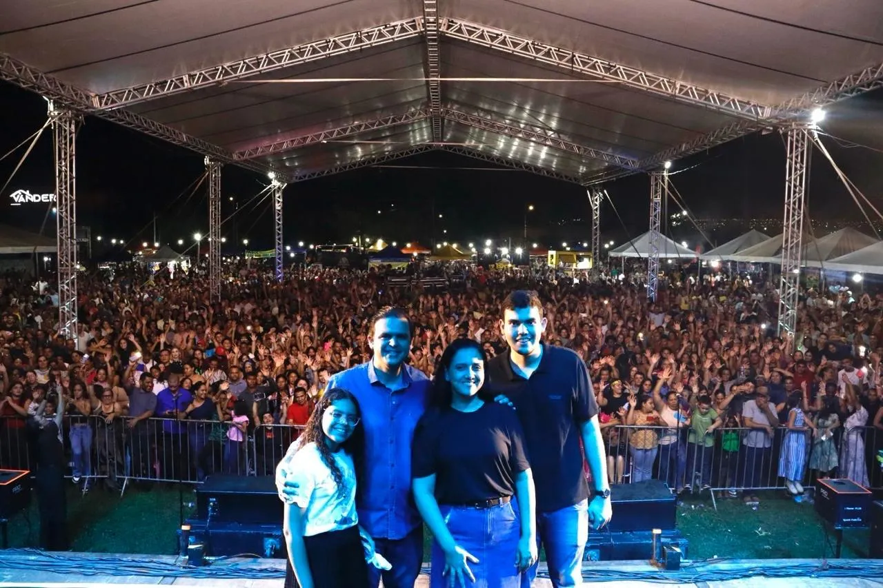 Celebra reúne multidão em Rondonópolis com louvor gospel