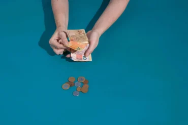 Salário mínimo 2026: veja o novo valor e os impactos nos benefícios sociais