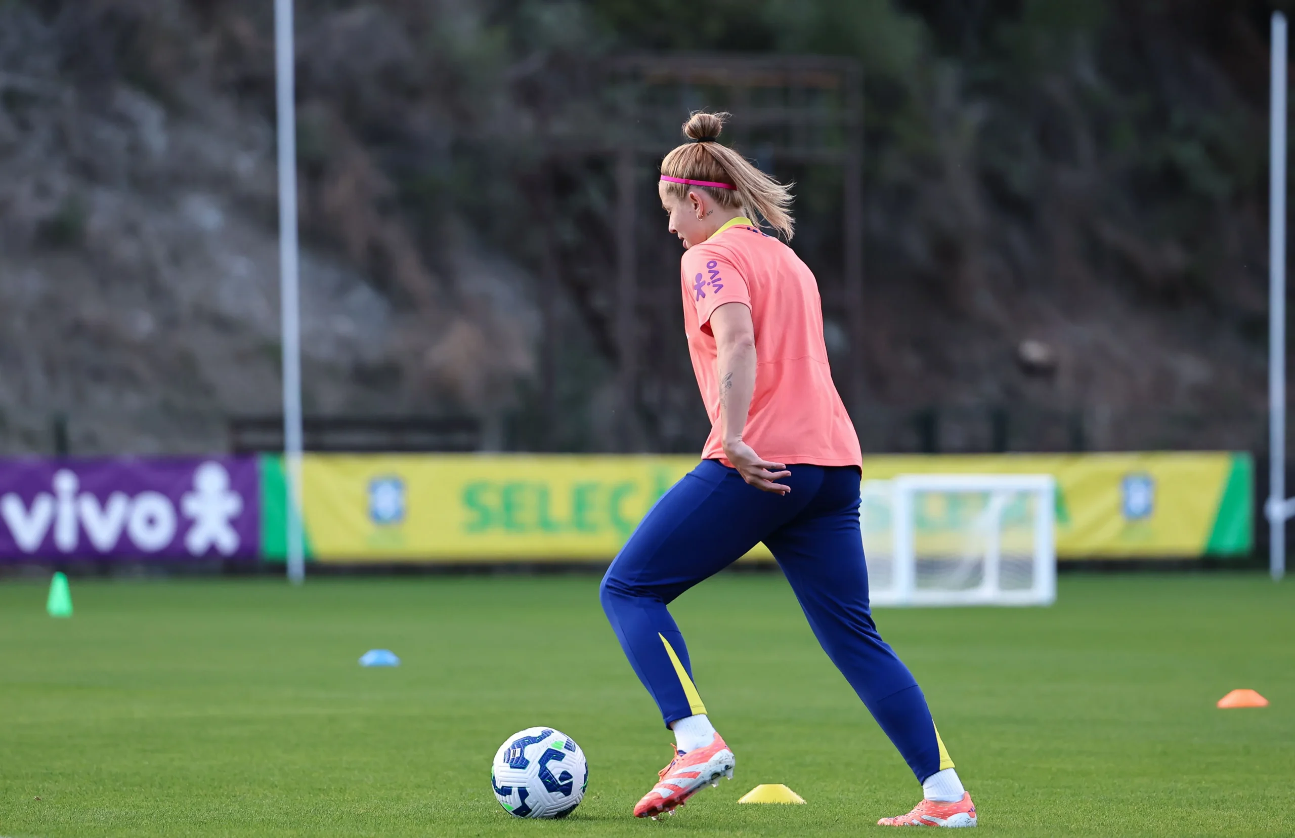 Seleção Brasileira intensifica preparação após revés para Noruega