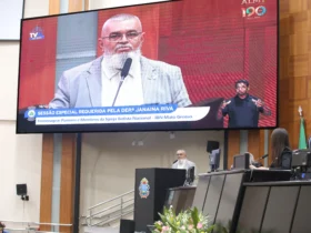 Sessão especial presta homenagem a fiéis em Mato Grosso