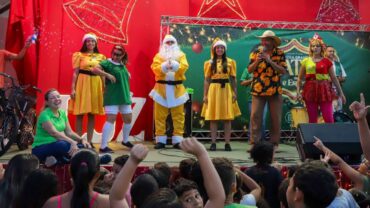 Várzea Grande encerra programação do Natal Luz e Esperança com presença de Papai Noel