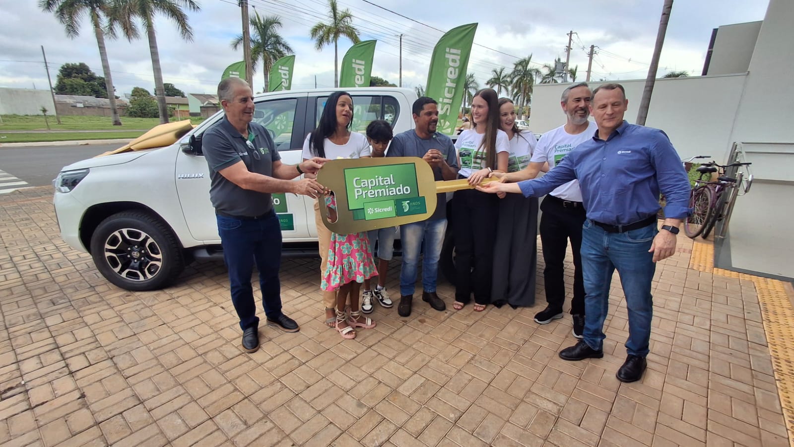 Hilux do Capital Premiado chega às mãos de morador de Lucas do Rio Verde