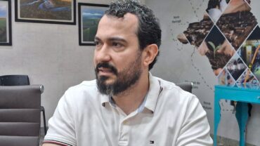 Fim de ano, redes sociais e planejamento: psiquiatra alerta para impactos do mês de dezembro na saúde mental