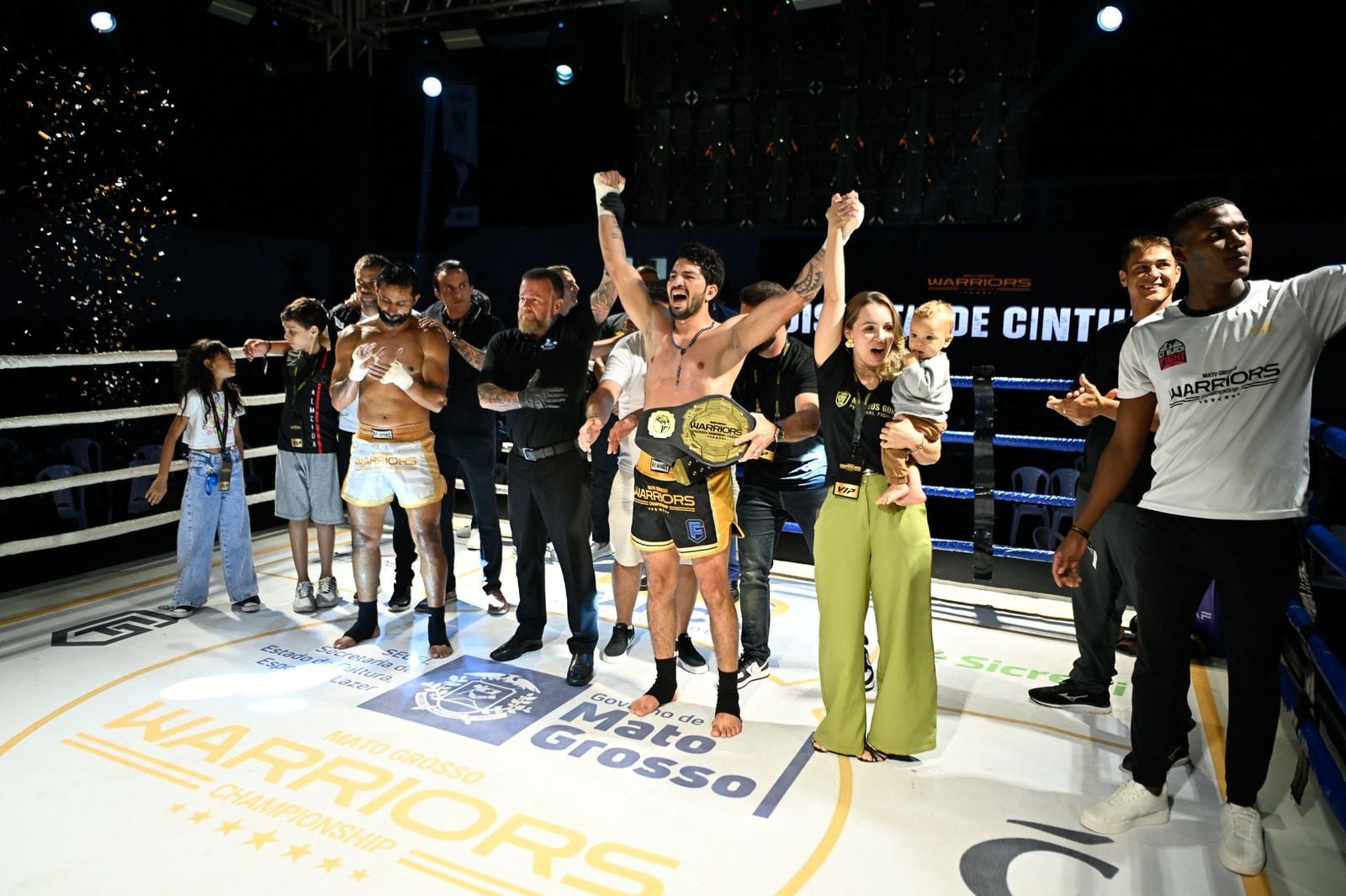 Matheus Gomes domina a disputa e fica com o cinturão do MT Warriors Championship