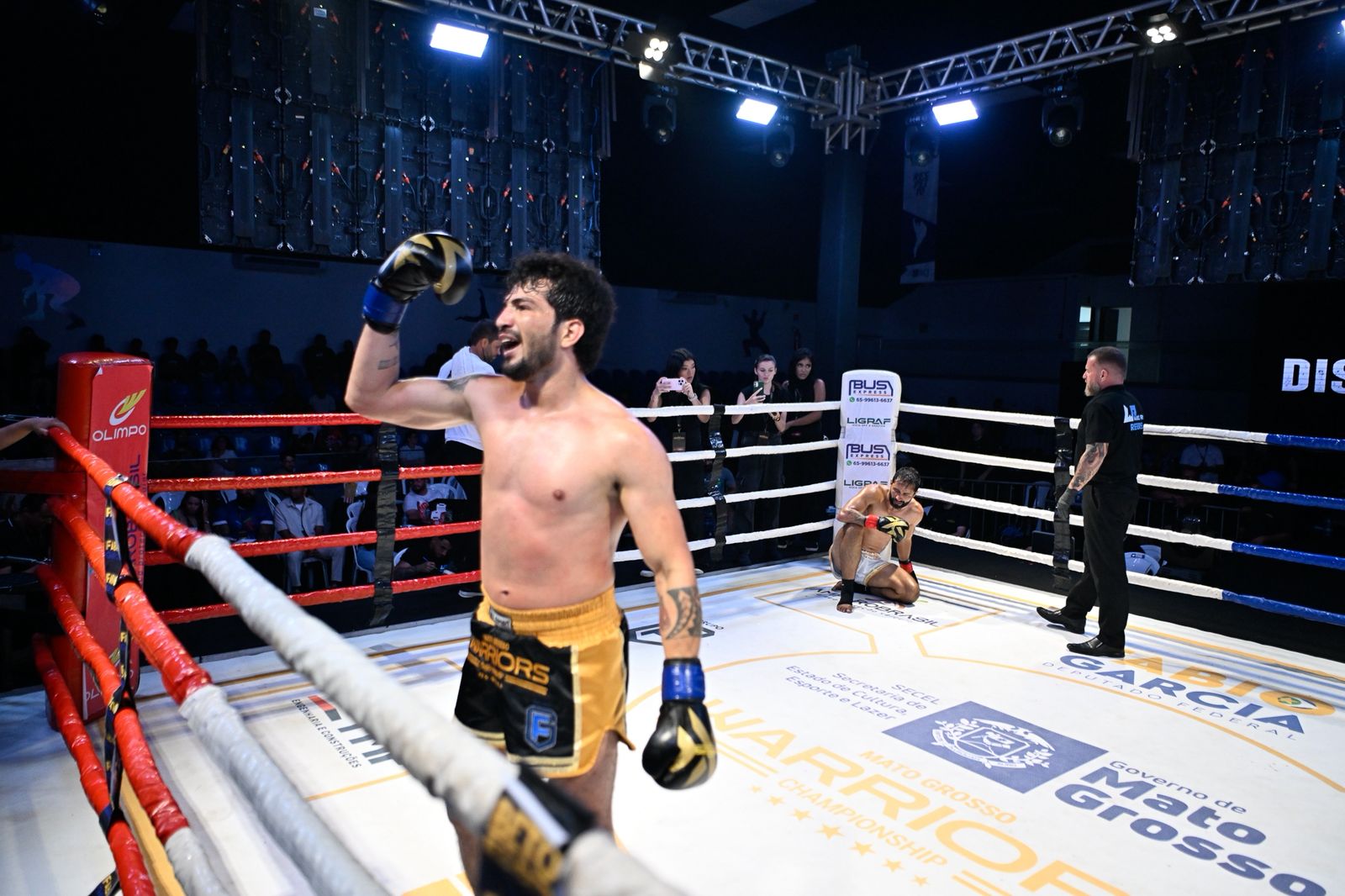 Matheus Gomes domina a disputa e fica com o cinturão do MT Warriors Championship