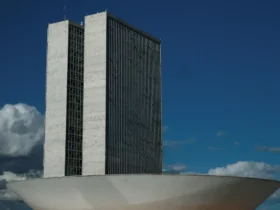 Educação tem novo plano aprovado em comissão da câmara