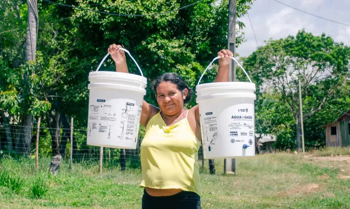 Água potável chega a indígenas com entrega de 8,3 mil filtros