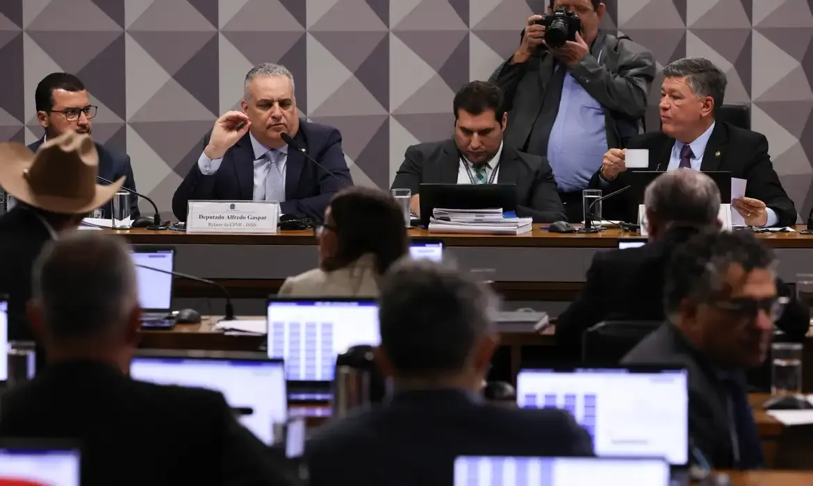 CPMI do INSS rejeita convocação de Lulinha e do ministro Jorge Messias