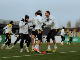 Borussia Dortmund x Mönchengladbach ao vivo: onde assistir, escalações e tudo sobre o clássico da Bundesliga. Imagem: Divulgação Borussia Dortmund