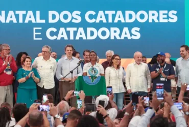 Catadores devem ser reconhecidos como agentes ambientais, afirma Boulos