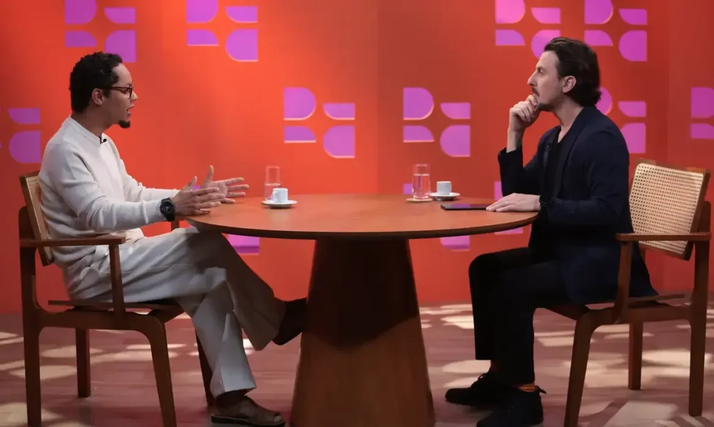 Racismo é tema de conversa entre Demori e Clayton Nascimento na TV Brasil