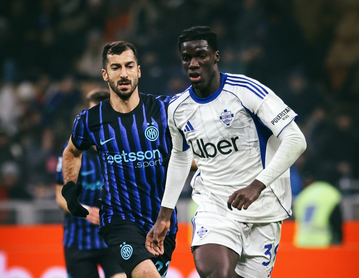 Roma x Como ao vivo: onde assistir escalações e tudo sobre o duelo do Campeonato Italiano. Imagem: Divulgação Como Roma x Como ao vivo: onde assistir escalações e tudo sobre o duelo do Campeonato Italiano. Imagem: Divulgação Como