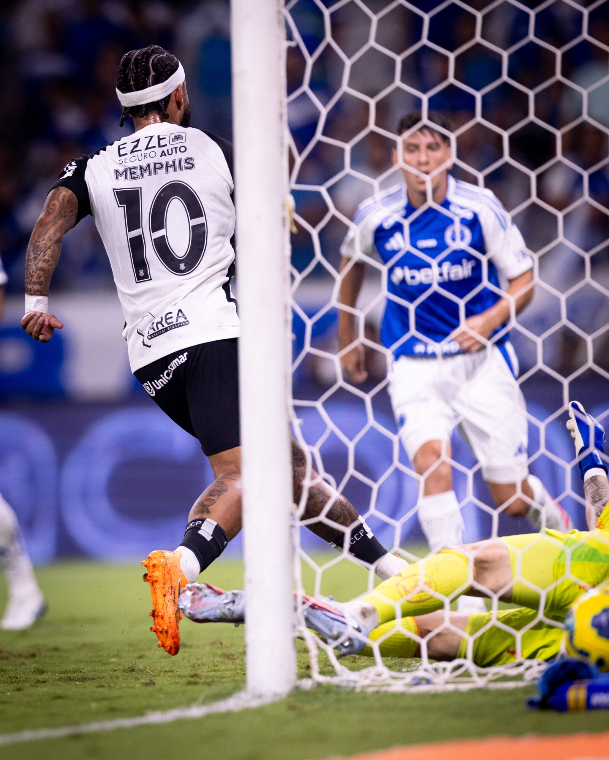 Corinthians vence o Cruzeiro e abre vantagem na semifinal da Copa Betano do Brasil 2025
