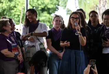 Feminicídio mobiliza ministras e autoridades no Levante de Mulheres em Brasília