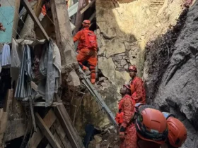 Desabamento em casarão no Rio deixa 17 pessoas resgatadas com vida
