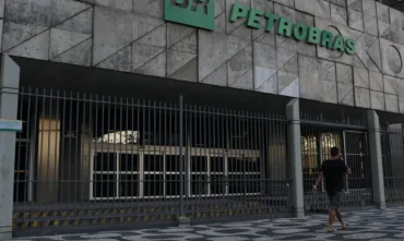 Federações divergem sobre continuidade da greve na Petrobras