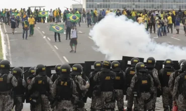 STF condena cinco PMs do DF a 16 anos por omissão no 8/1
