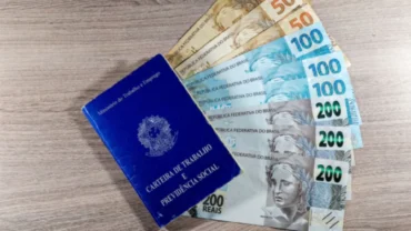Segunda parcela do décimo terceiro salário: prazo termina nesta sexta-feira (19); saiba o que fazer em caso de atraso