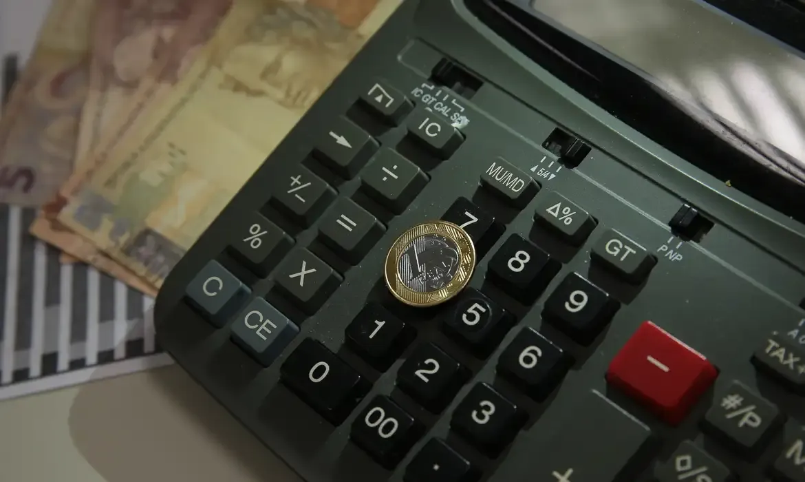 Dívida pública federal alcança R$ 8,48 trilhões em novembro