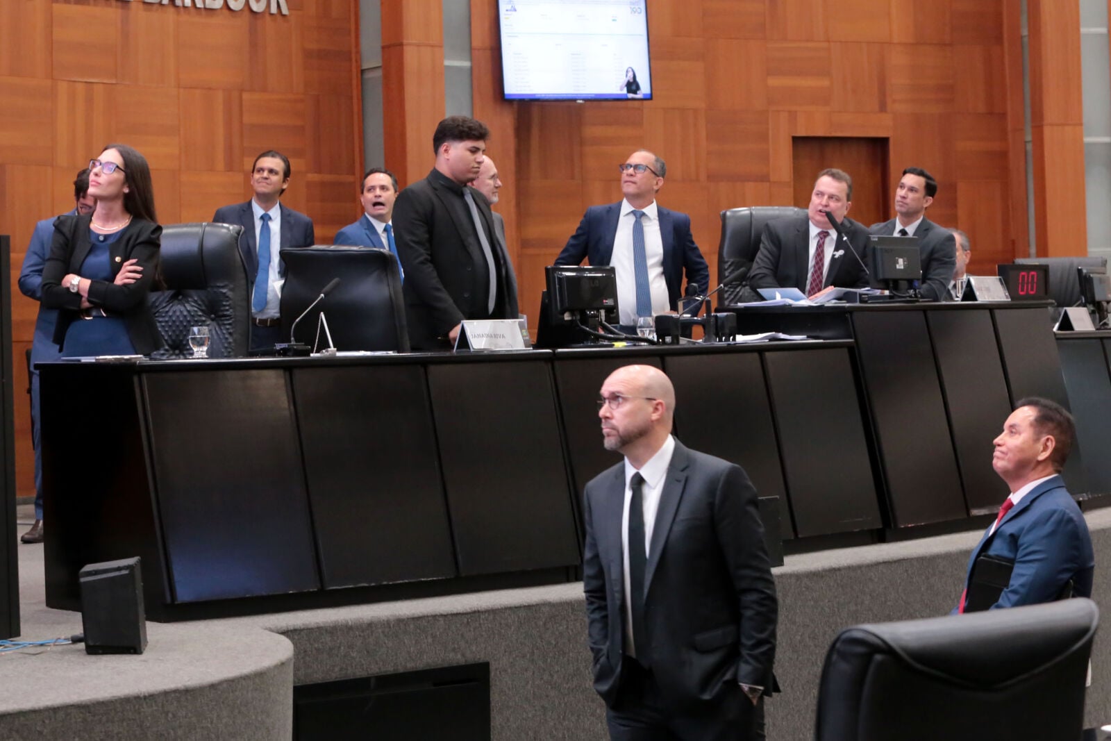 assembleia aprova orcamento mt