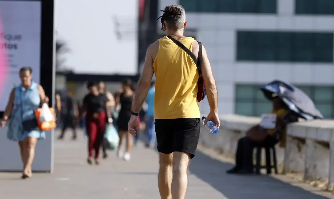 Natal terá calor intenso e chuvas em diversas regiões do brasil