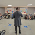 Governo entrega cadeiras de rodas motorizadas em mutirão no Cridac em Cuiabá