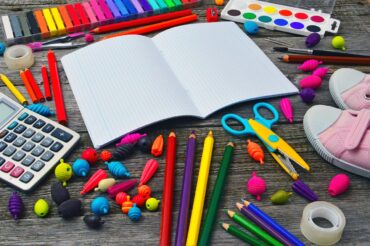 Compra de material escolar: como economizar e evitar gastos desnecessários