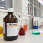 Intoxicações por metanol aumentam, causando mortes e sequelas em MT, diz SES