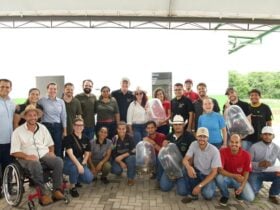 Ministro Fávaro realiza entrega de alevinos para fortalecer piscicultura na Baixada Cuiabana