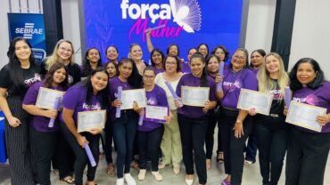 Projeto ‘Força Mulher’ realiza entrega de certificado do curso de modelagem de escova em Lucas do Rio Verde